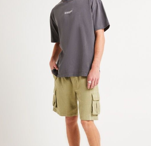 Males’s Footwear Information: What Sneakers to Put on with Each Outfit