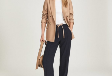 9 Maroon Shirt Matching Pants Concepts For Males To Look Fashionable