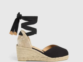 Three footwear kinds I’d by no means tackle vacation – and three I’d