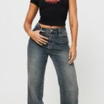 How one can fashion child tees with numerous backside items