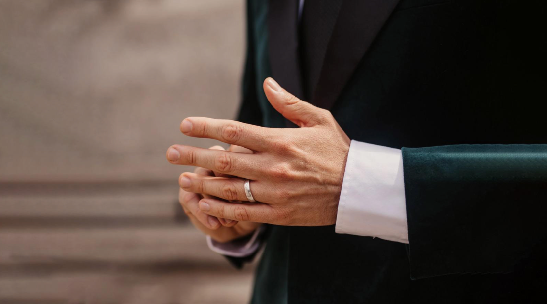 The Rise of Minimalist Males’s Rings in Streetwear Vogue