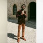 What to Put on with Khaki Pants – Model Information for Males