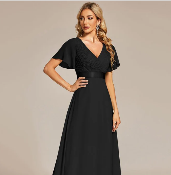 Black Night Clothes for a Winter Ball: Stylish & Heat Styling Concepts